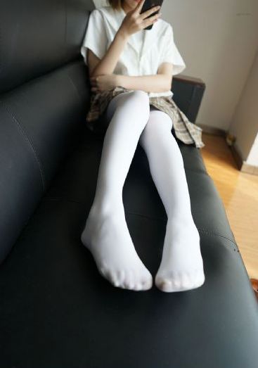 亚洲国产精品一区二区樱树玲奈_日韩在线观看