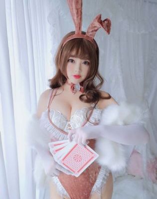 中文字幕制服丝袜人妻动态_1080日韩电影在线