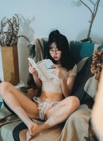 黄色自拍网站_1080电影在线看