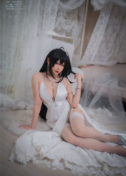 亚洲爆乳熟妇息与子久久久_超清日韩免费观看